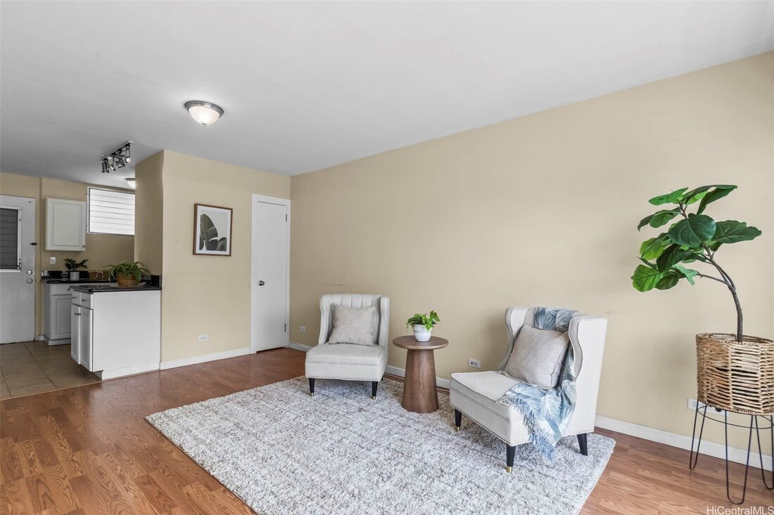 2440 Date Street 303, Honolulu, HI 96826